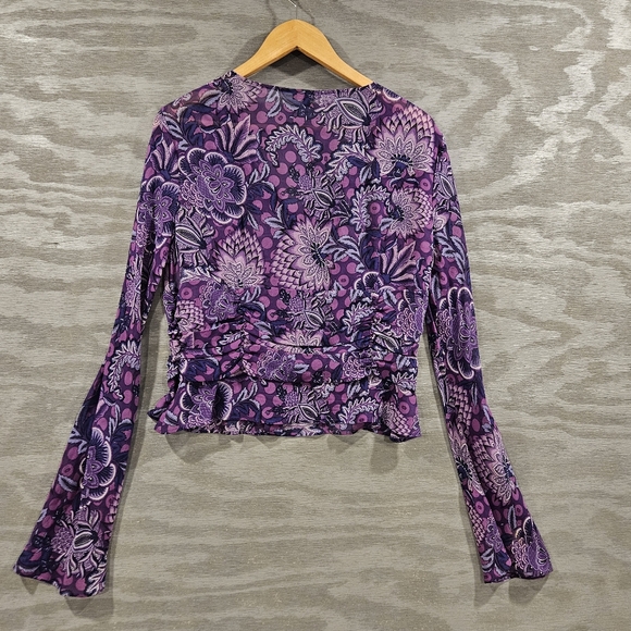 Escada SZ 42/L Stunning Purple Floral Long Bell Sleeve 100% Silk Blouse V-Neck - Picture 2 of 9
